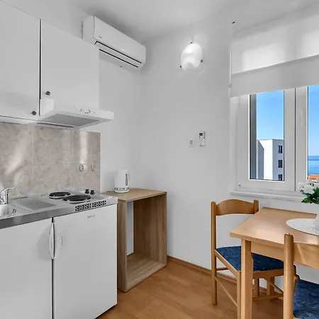 Jakov Apartment Makarska