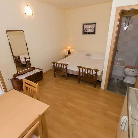 Apartment Jakov *
