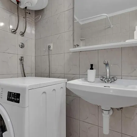 Jakov Apartmán
