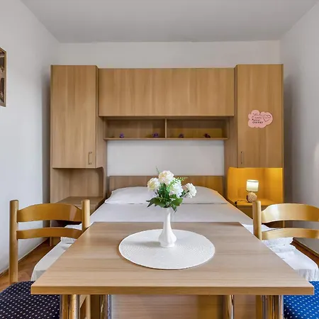 Jakov Apartmán Makarská