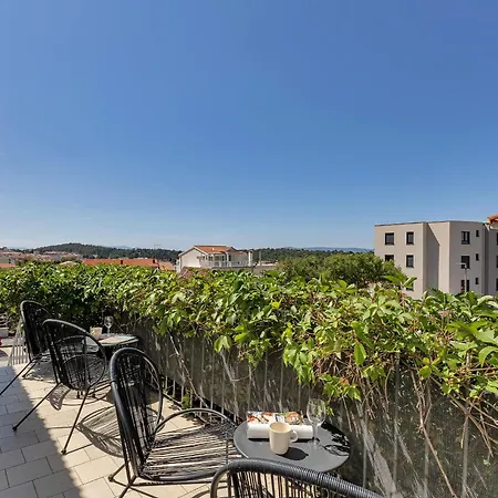 Jakov Apartmán