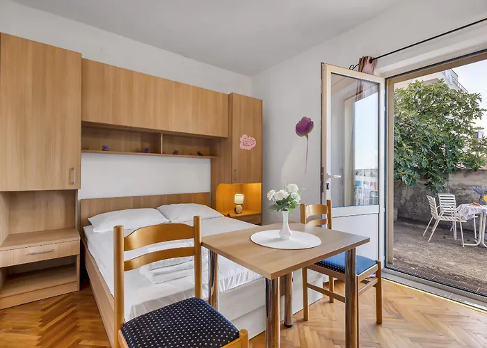 Jakov * Макарска