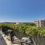 Jakov Апартаменти