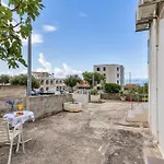 Jakov